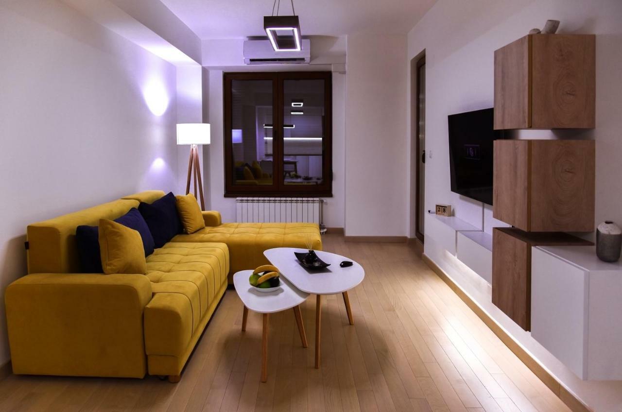 Lux Apartment Flatiron Skopje Esterno foto