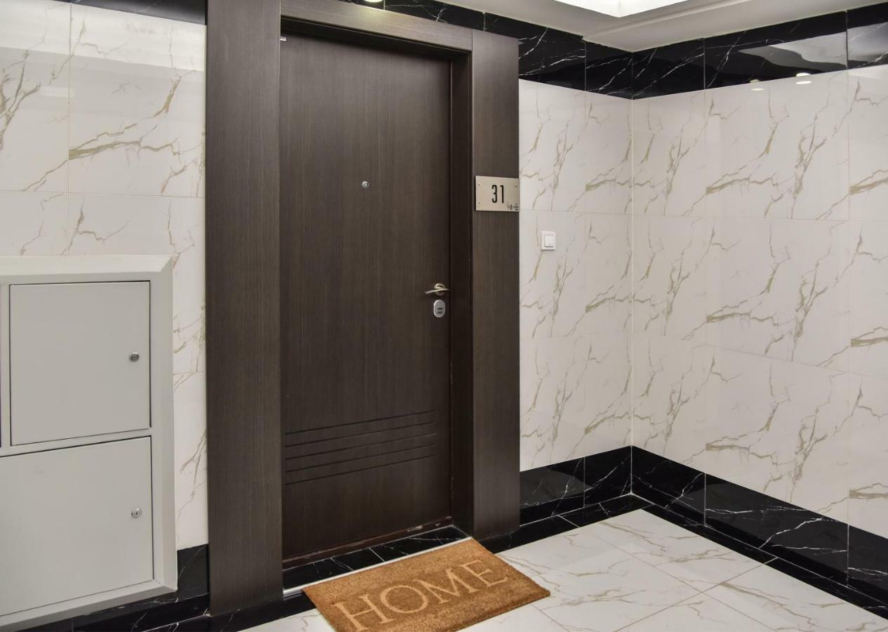 Lux Apartment Flatiron Skopje Esterno foto