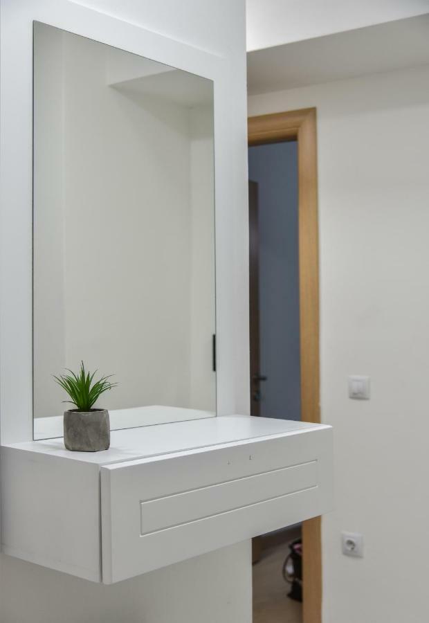 Lux Apartment Flatiron Skopje Esterno foto