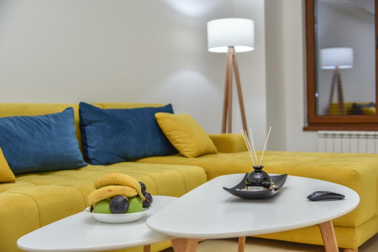 Lux Apartment Flatiron Skopje Esterno foto