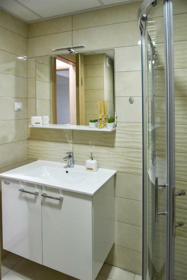 Lux Apartment Flatiron Skopje Esterno foto