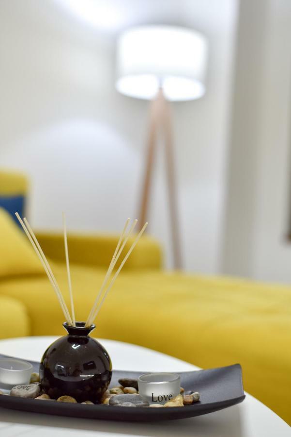 Lux Apartment Flatiron Skopje Esterno foto
